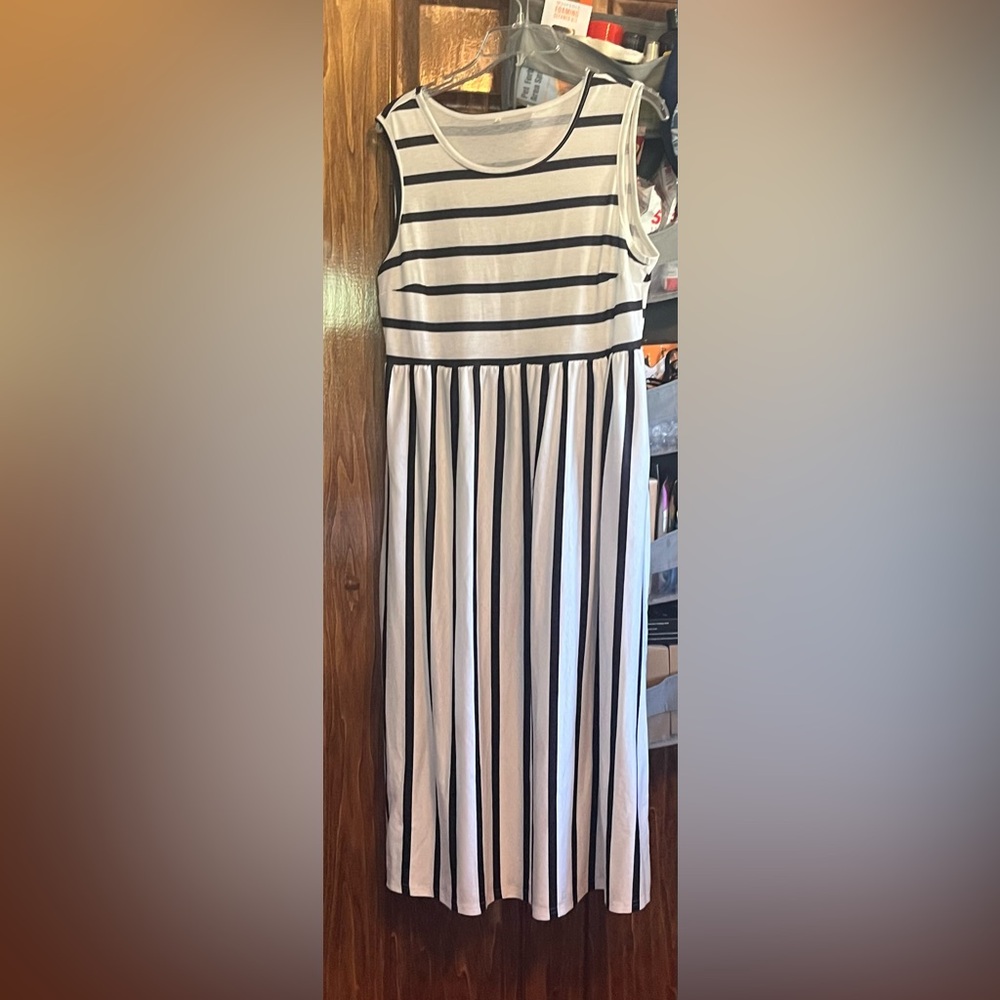 Striped Sleeveless Maxi Dress